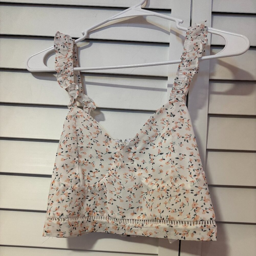 Floral ruffle crop top